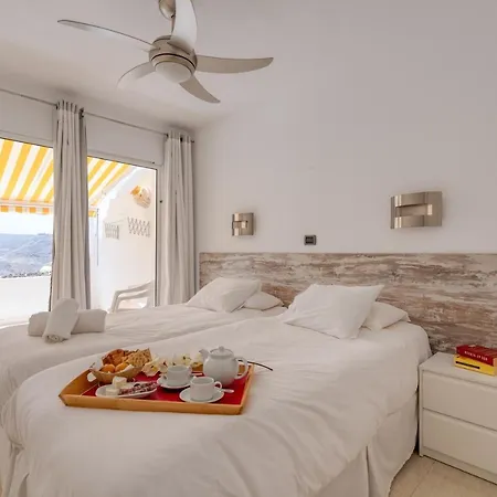 Artemisa Penthouse In Monsenor Daire *